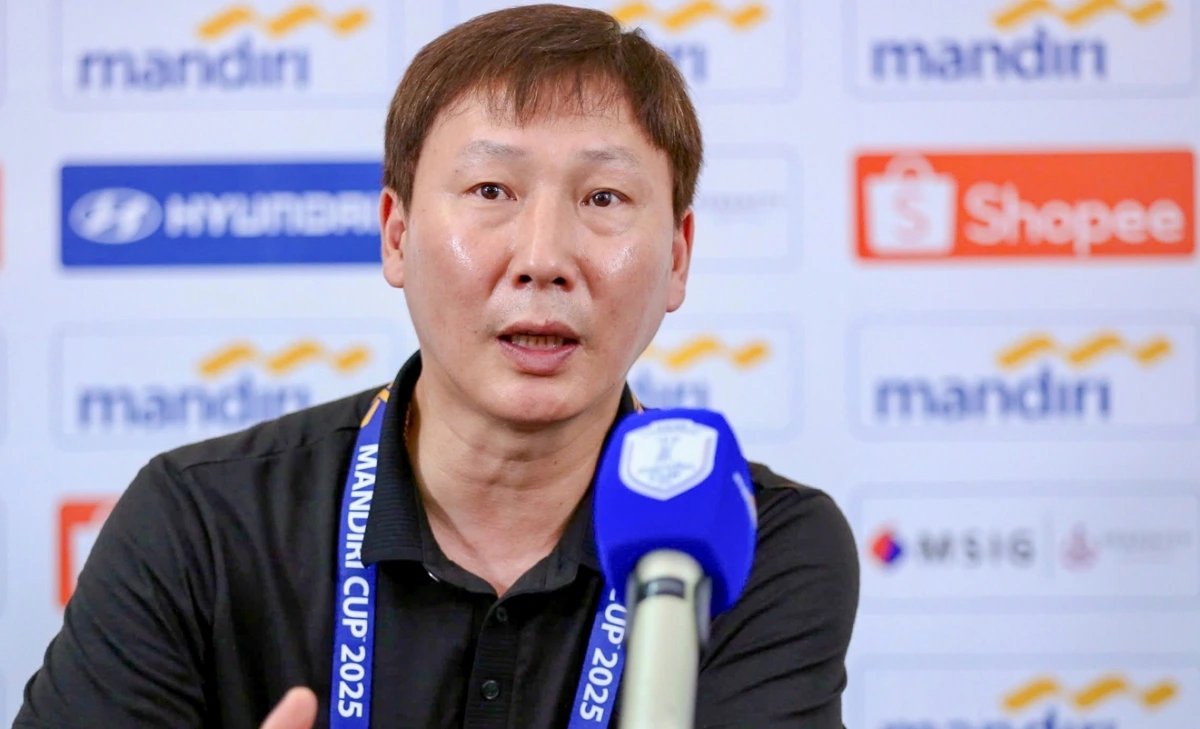 HLV Kim Sang Sik không ngại gặp bất cứ đội bóng nào ở U23 Đông Nam Á 2025 (Ảnh: VFF).