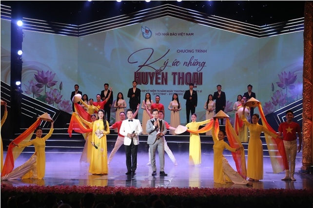 ky_uc_huyen_thoai.jpg