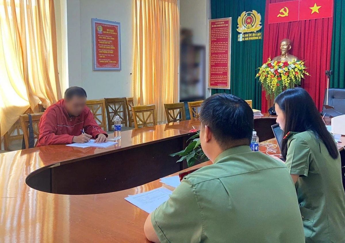 Công an tỉnh Lâm Đồng làm việc với một quản trị, điều hành trang fanpage “YDL Confessions 3.0”.