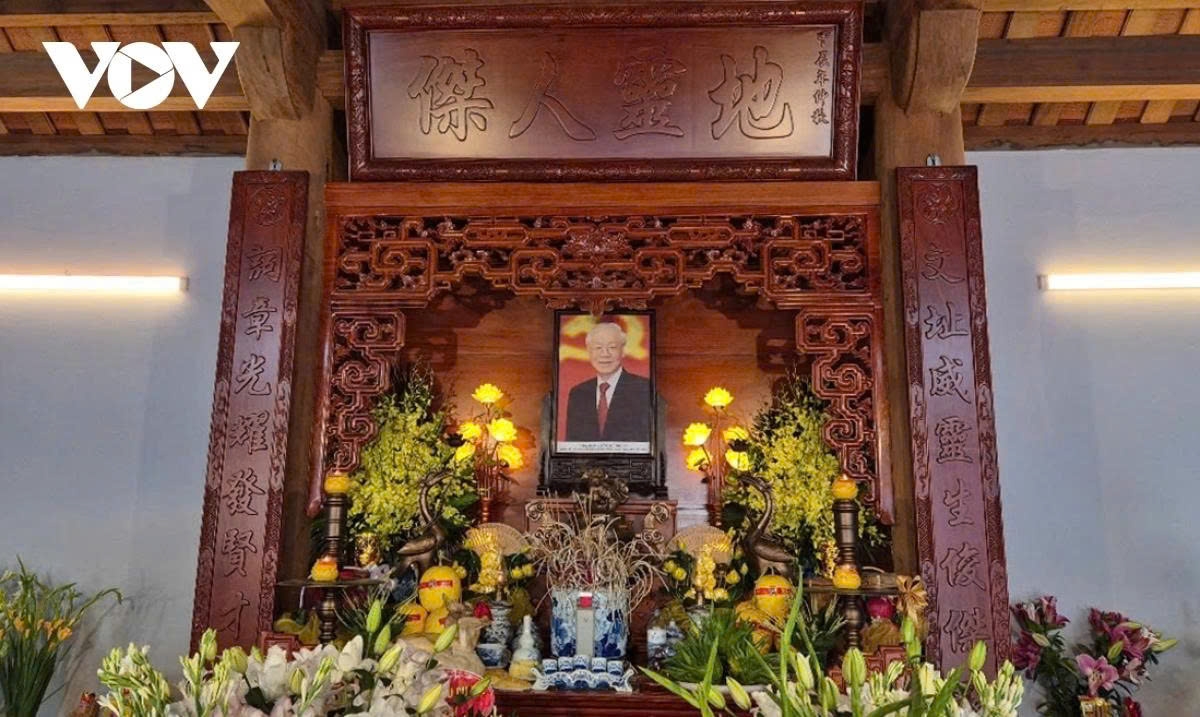 Party General Secretary Nguyen Phu Trong passes away in Hanoi on July 19, 2024 at the age of 80. In the photo is the portrait of the late Party leader solemnly placed on an altar in Lai Da village of Hanoi's Dong Anh commune.