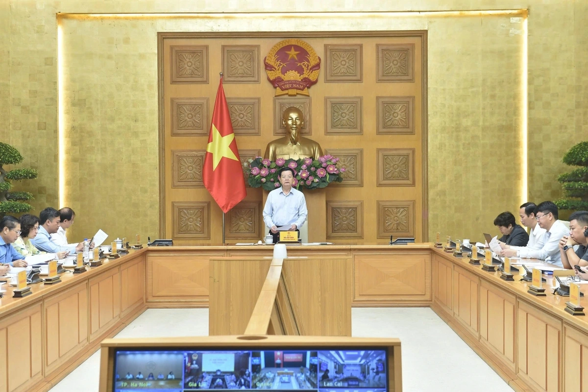 Phó Thủ tướng Mai Văn Chính chủ trì Phiên họp