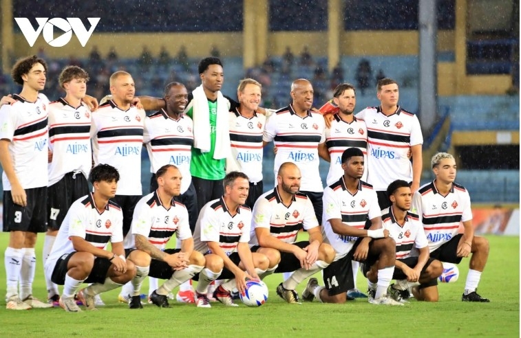 Manchester Reds squad featured in friendly match against Vietnam All Stars