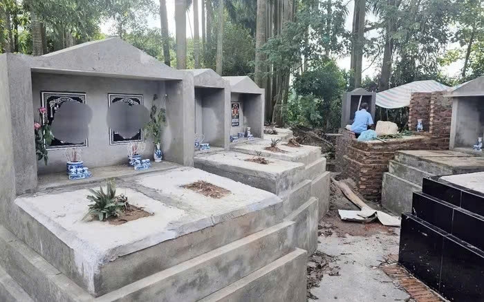 Hàng loạt ngôi mộ được xây dựng trong thời gian ngắn tại nghĩa trang nhân dân phường Đại Mỗ. Ảnh: Phụ nữ Việt Nam
