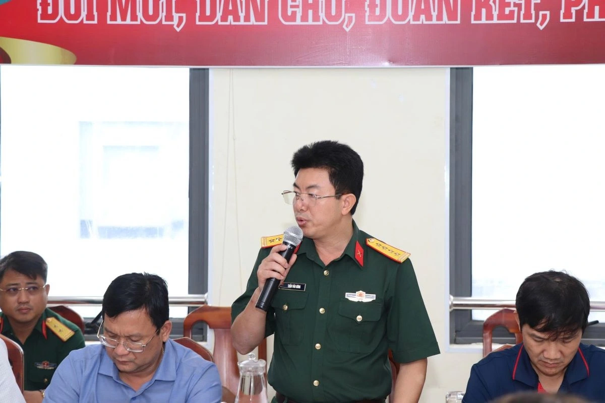 Ông Trần Văn Hùng, Phó Chính ủy Bộ Tư lệnh TP.HCM