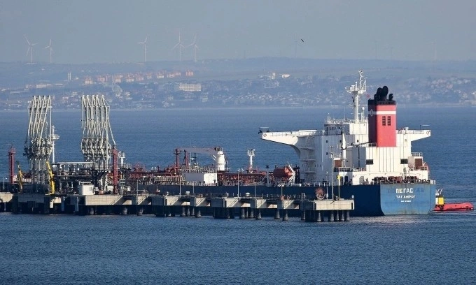 Tàu chở dầu Pegas treo cờ Nga tại Marmara Ereglisi, Thổ Nhĩ Kỳ, ngày 16/1/2022. (Ảnh minh họa: Reuters)