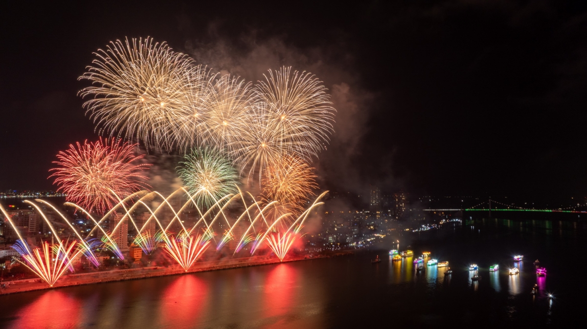 Phần trình diễn ấn tượng tại vòng loại của đội pháo hoa Z121 Vina Pyrotech (Việt Nam 2).