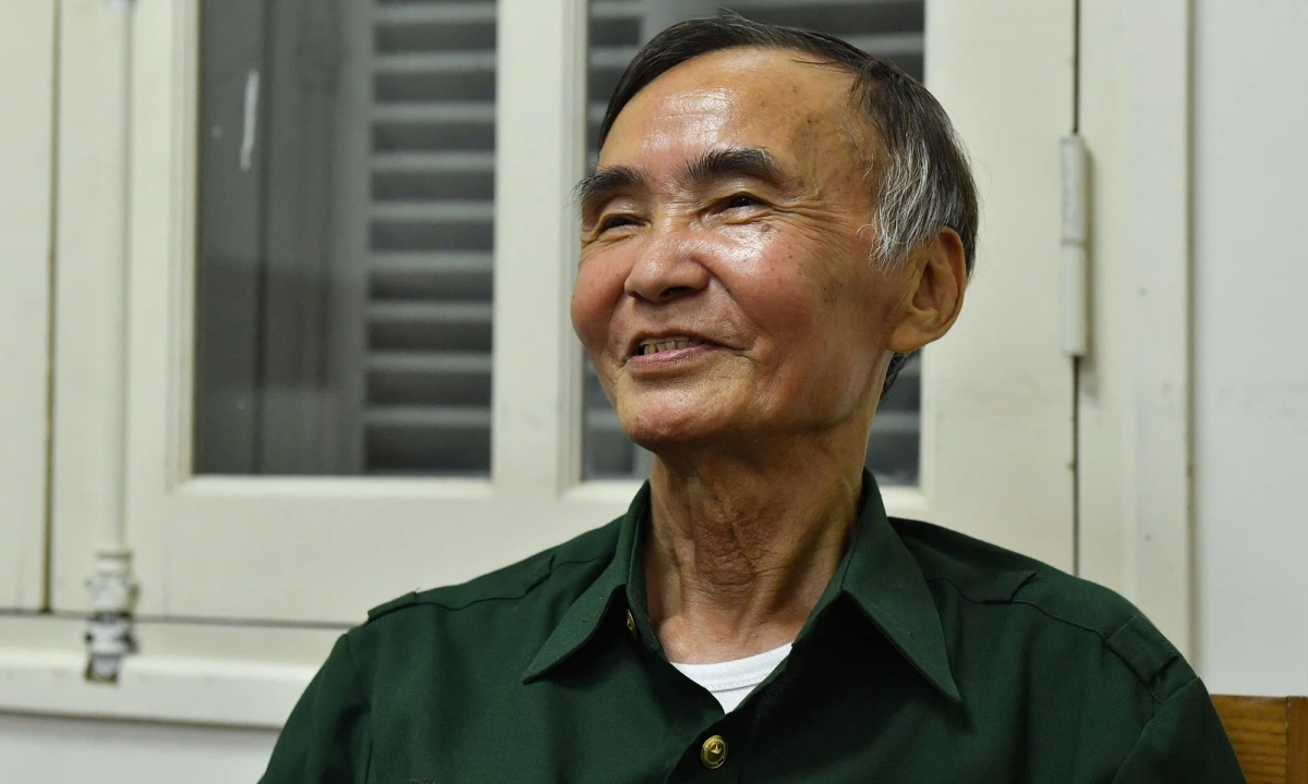 Cựu chiến binh Lê Xuân Chinh, một trong những chiến sĩ có mặt trong bức ảnh "Nụ cười chiến thắng bên Thành cổ Quảng Trị". (Ảnh: Sơn Nguyễn)