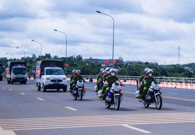 Cảnh sát Trật tự công an tỉnh Đắk Lắk cũng phối hợp tổ chức diễu hành, tham gia đảm bảo an ninh trật tự.