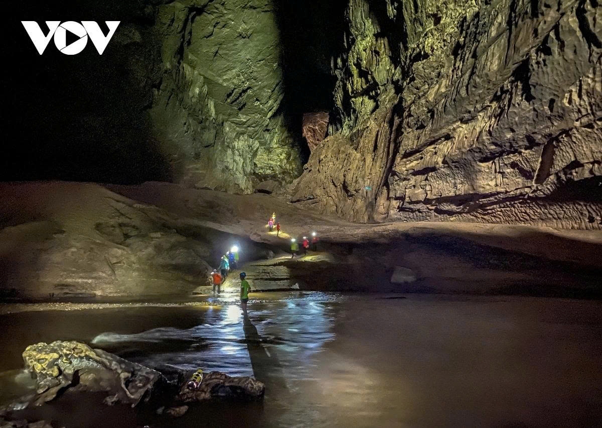 Son Doong Cave recognized as the world’s largest cave in 2013