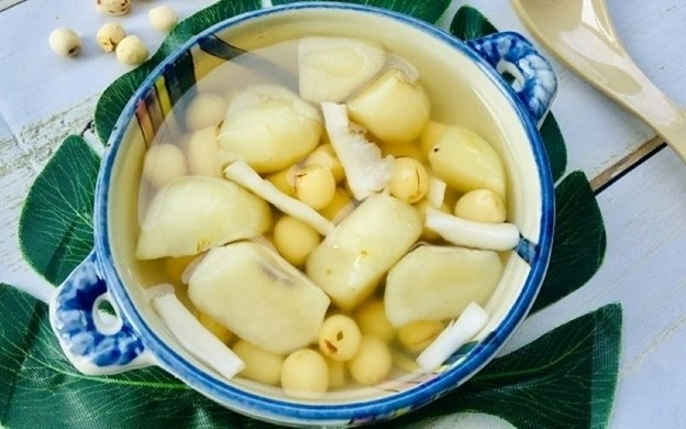 Củ năng được sử dụng làm nguyên liệu cho nhiều món ăn lại cực tốt cho sức khỏe. Ảnh: Afamily