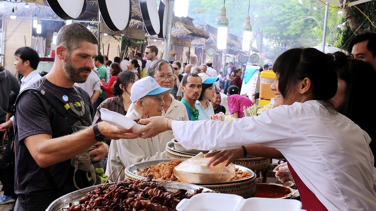 Du lịch ẩm thực cũng là một trong những lý do hàng đầu để họ lựa chọn cho một chuyến đi du lịch. Ảnh minh họa.