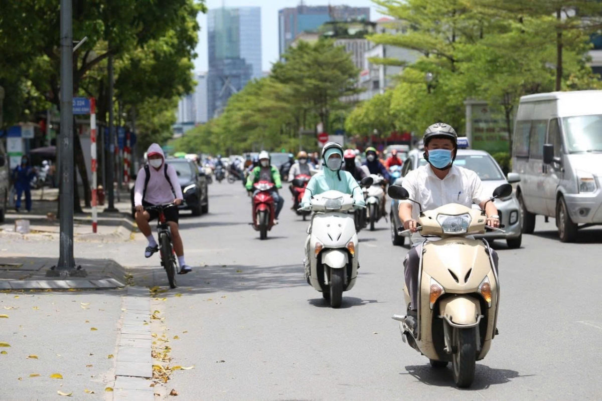 Bắc Bộ ngày nắng nóng, chiều tối có mưa dông