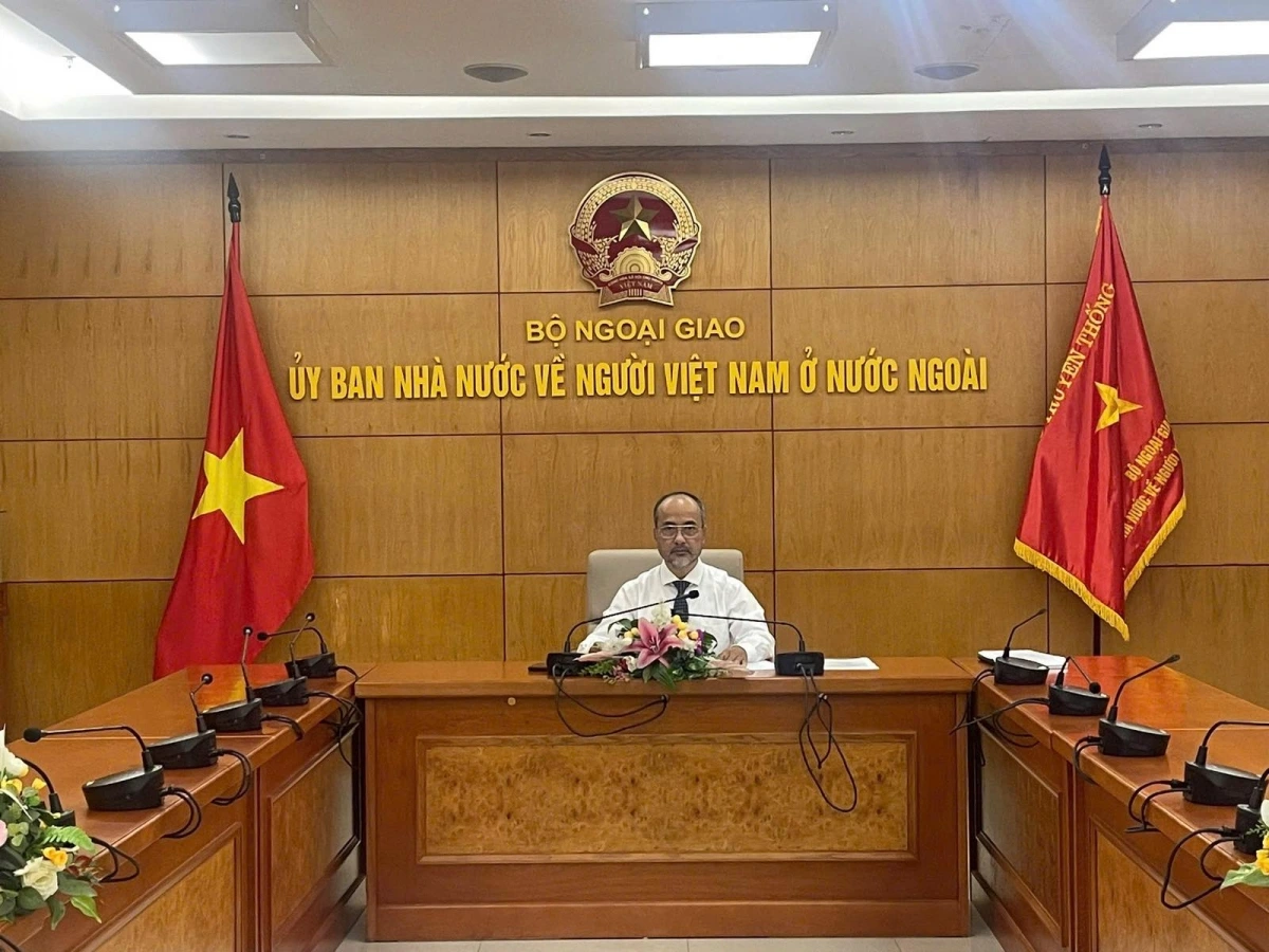 Ông Nguyễn Trung Kiên, Chủ nhiệm Uỷ ban Nhà nước về người Việt Nam ở nước ngoài tại điểm cầu Hà Nội (Ảnh: TLSQ Fukuoka)