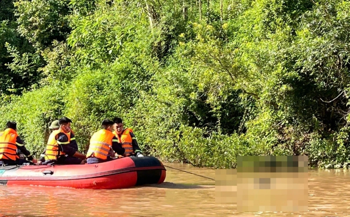 Vị trí tìm thấy 2 nạn nhân cách cầu ngầm khoảng 1km