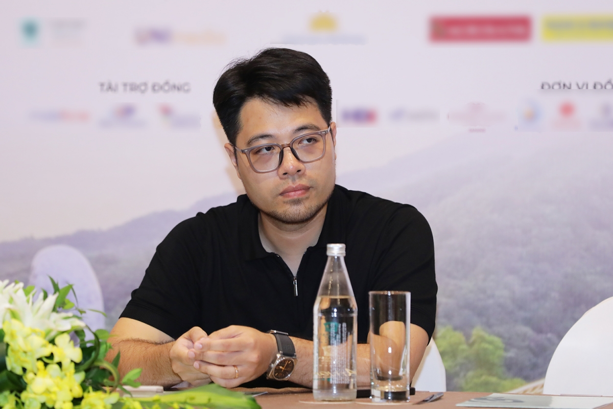 Đạo diễn Đinh Tuấn Vũ