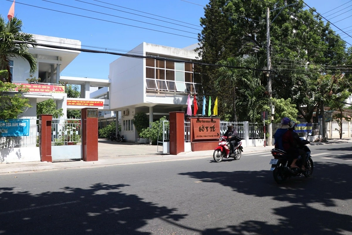 Trụ sở Sở Y tế điều chuyển cho Trường THPT Nguyễn Trãi quản lý