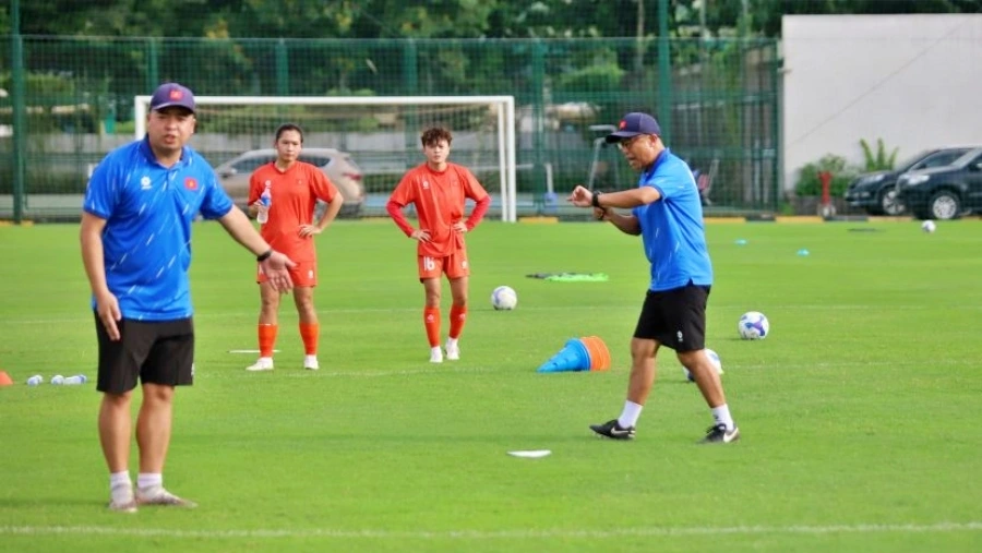 U20 nữ Việt Nam đang tích cực tập luyện chuẩn bị cho vòng loại U20 nữ châu Á (Ảnh: VFF).