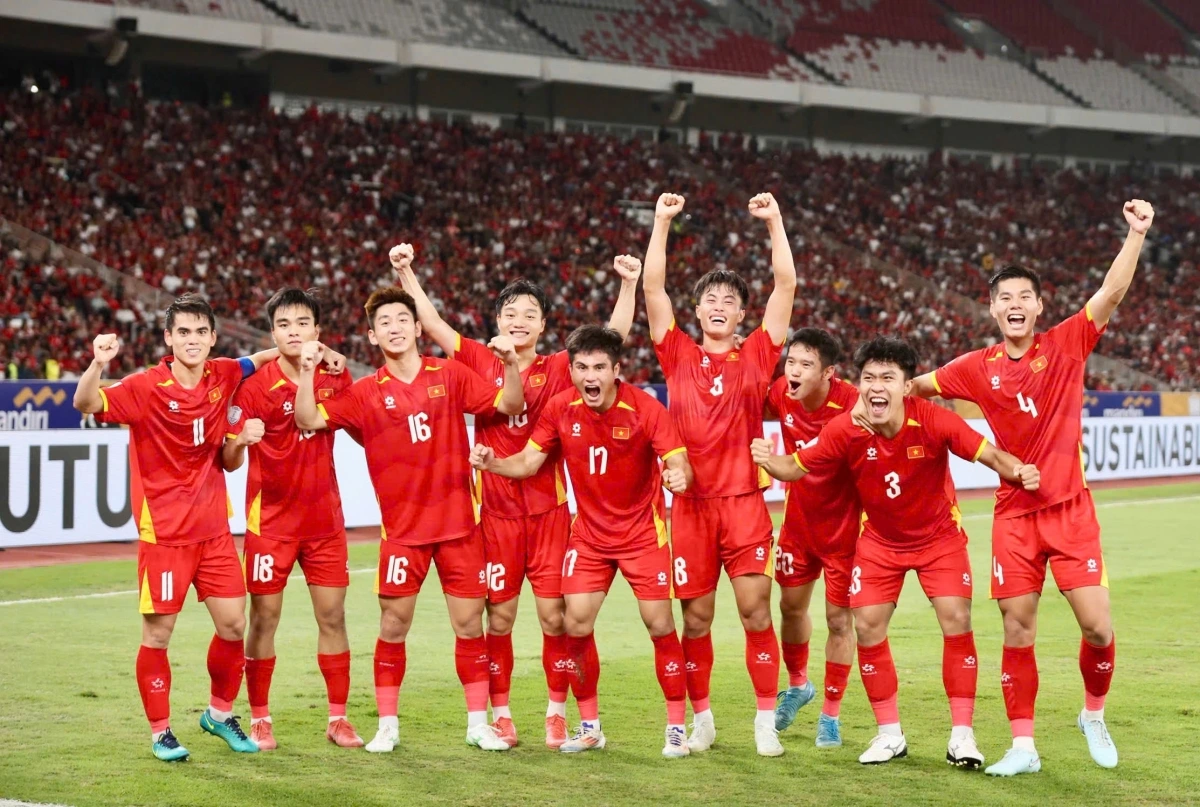 U23 Việt Nam giữ nguyên đội hình ở màn chạm trán với U23 Indonesia so với trận bán kết. (Ảnh: VFF)