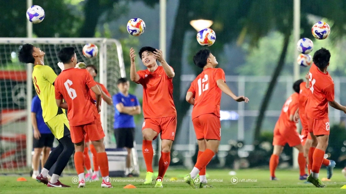 Các cầu thủ U23 Việt Nam tập luyện trước thềm trận bán kết U23 Đông Nam Á 2025. (Ảnh: VFF)