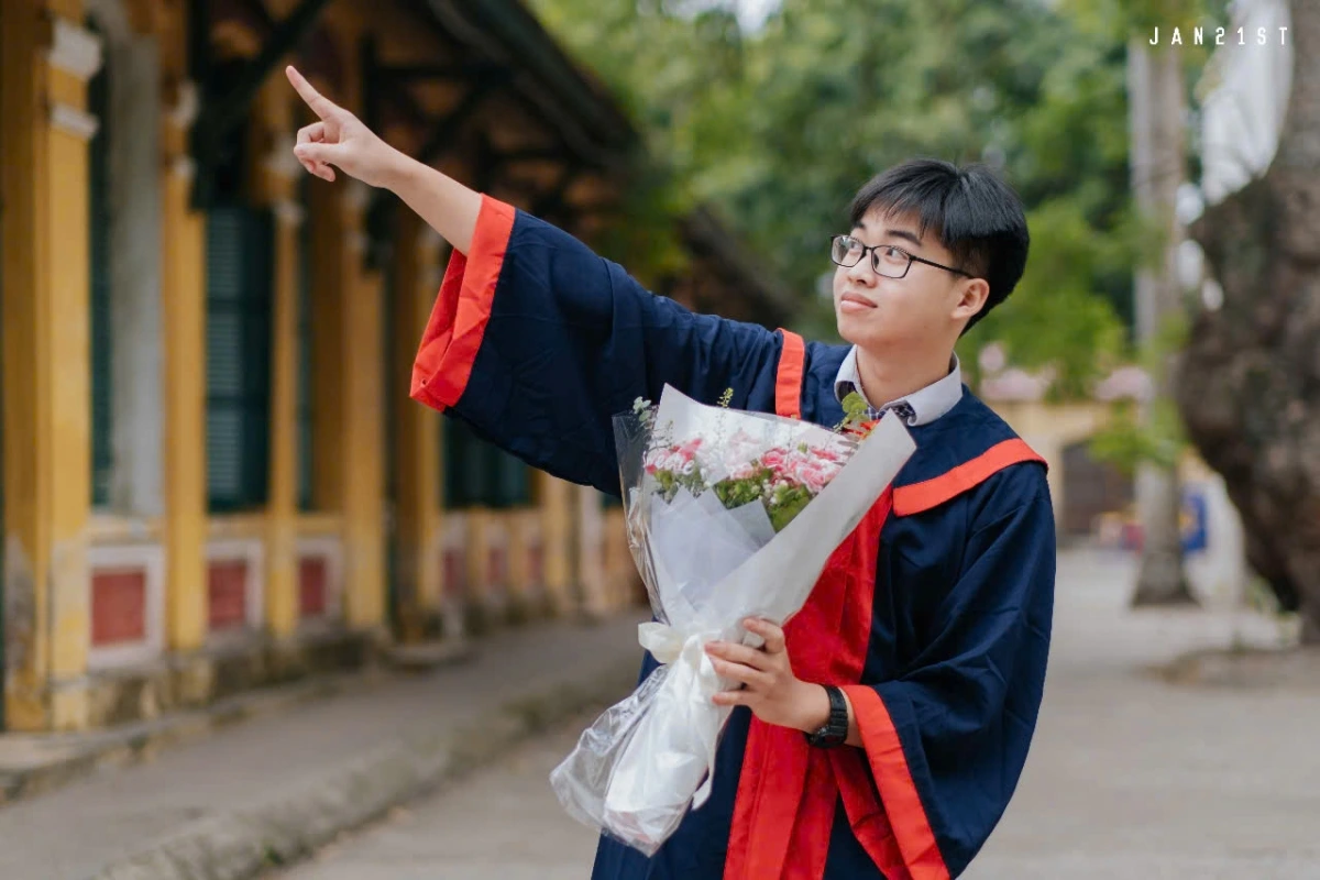 Thủ khoa Nguyễn Việt Hưng, lớp chuyên Anh của Trường THPT chuyên Chu Văn An 