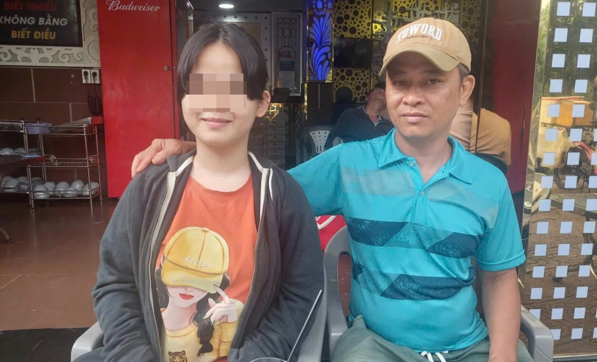 Bé N.K.T. đoàn tụ cùng gia đình (ảnh gia đình cung cấp)