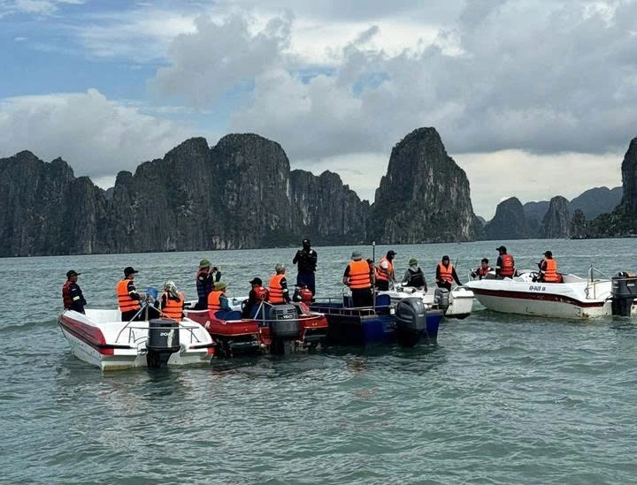 Chiều 26/7, lực lượng tìm kiếm đã phát hiện thi thể nghi là nam nạn nhân cuối cùng đang mất tích trong vụ lật tàu Vịnh Xanh 58