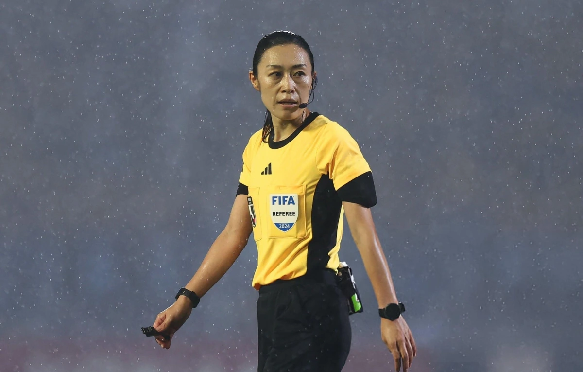 Trọng tài Yoshimi Yamashita. (Ảnh: Getty).
