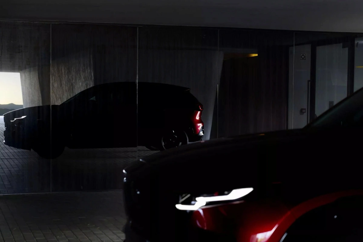Những hình ảnh nhá hàng chính thức đầu tiên của Mazda CX-5