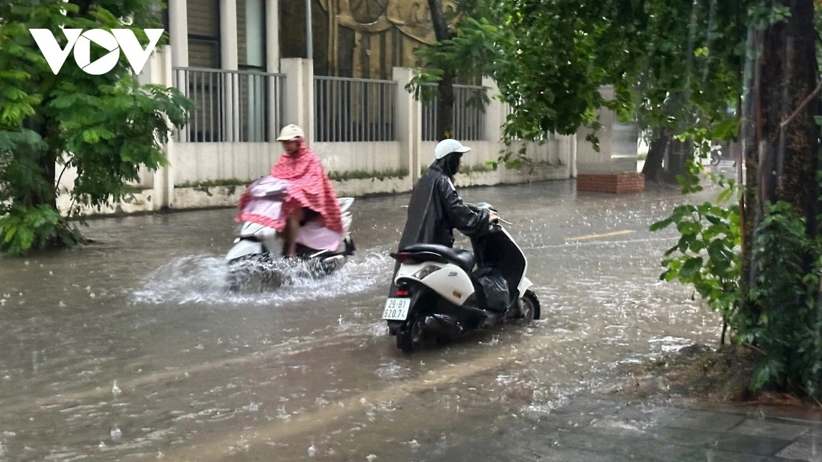 Trường hợp xe đi qua đường ngập nước có bị chết máy hay không thì cũng nên đưa xe đi kiểm tra. (Ảnh minh họa)