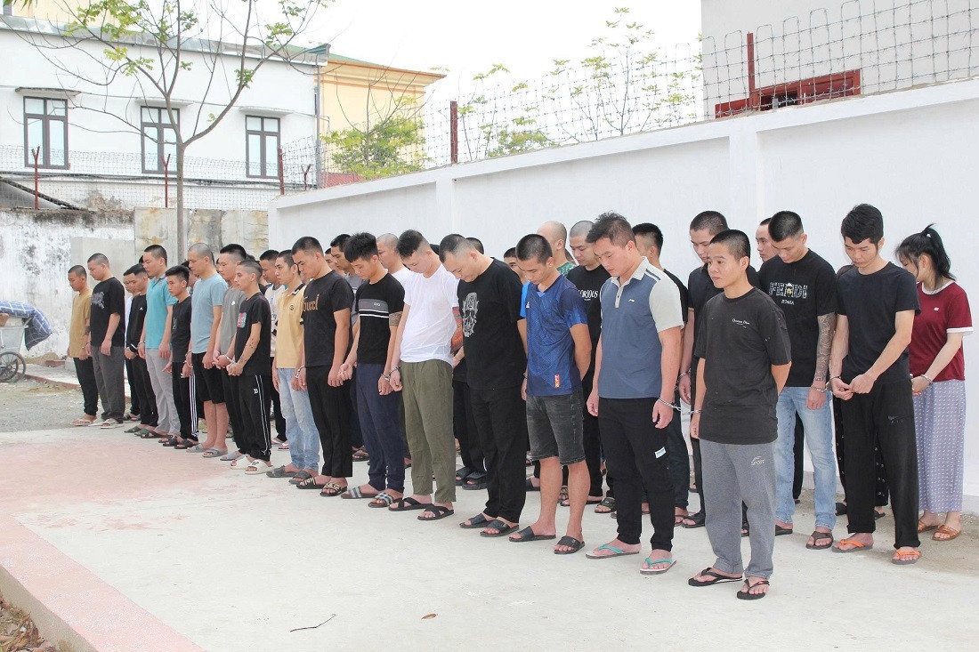 Các đối tượng trong đường dây lừa đảo bị bắt giữ
