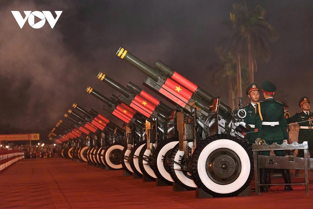 Many spectators express deep emotion witnessing the artillery salute in person - something they only see on television.