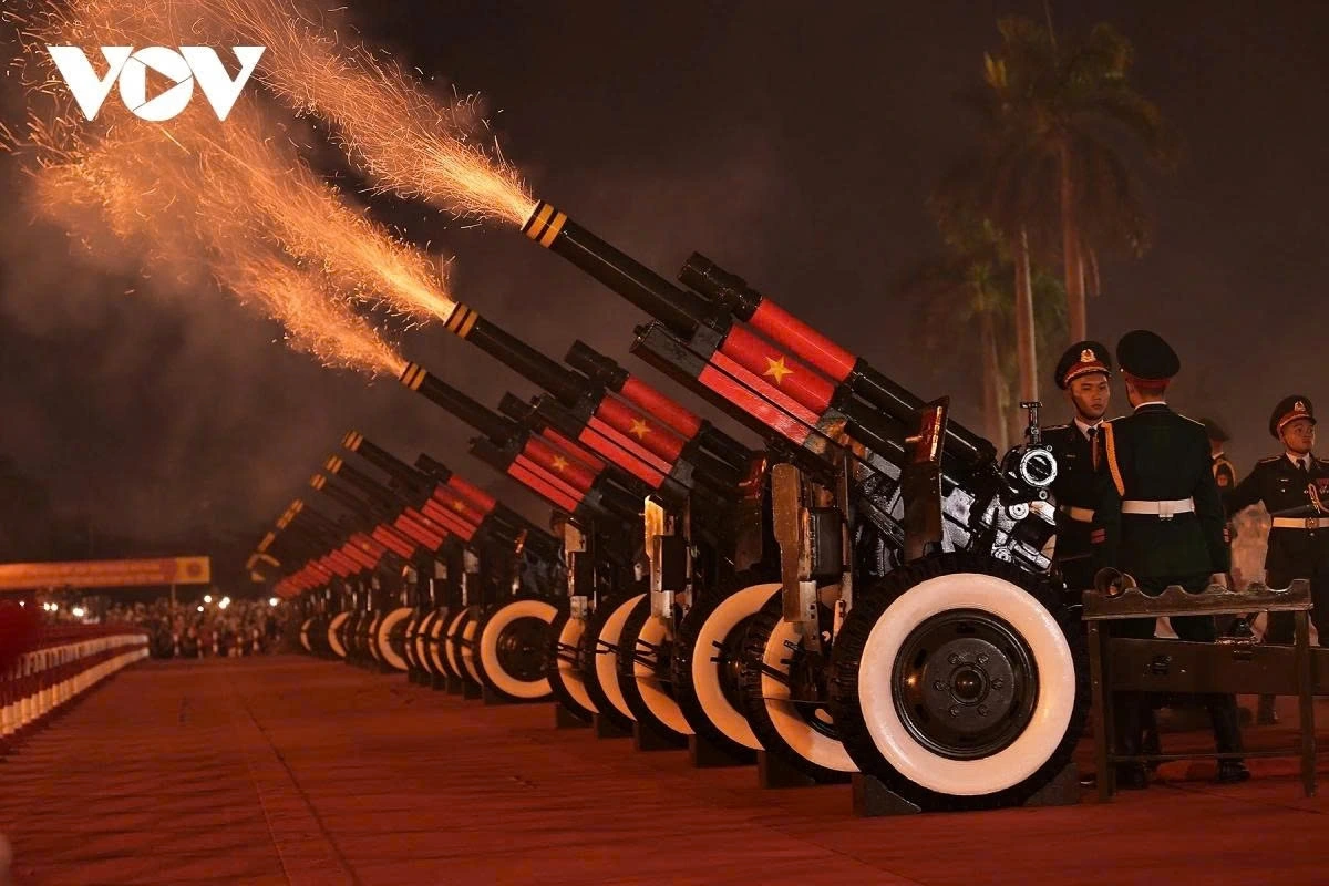 The next practice rehearsal is scheduled for the evening of August 24, followed by the preliminary rehearsal on August 27 and the full rehearsal on August 30, all leading up to the official grand ceremony on the morning of September 2 at Ba Dinh Square.
