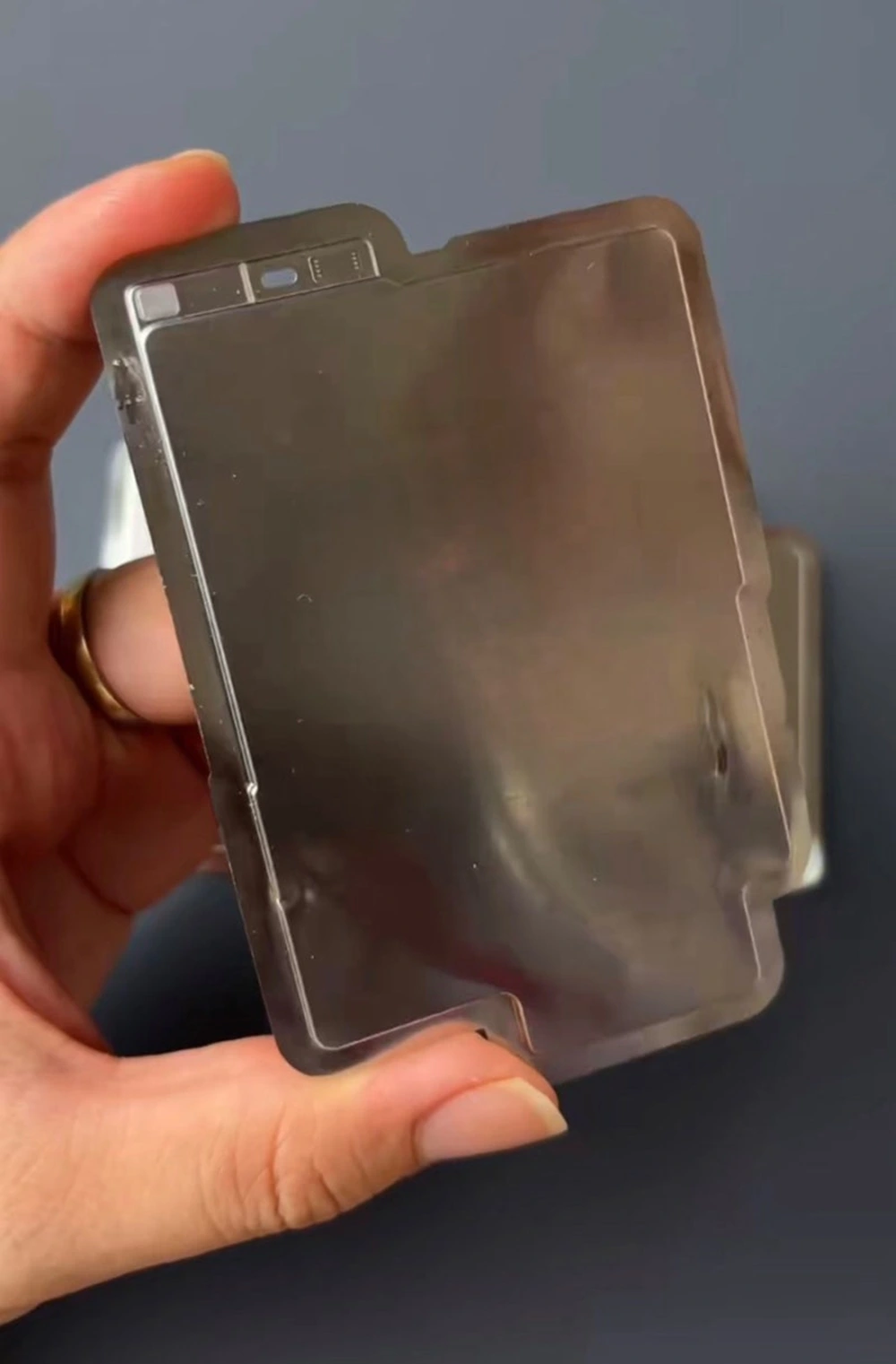 iPhone 17 Air có dung lượng pin khoảng 2.800 mAh.
