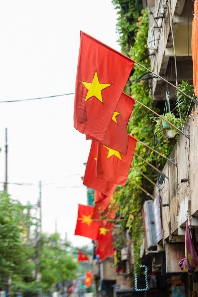  Ngày Quốc khánh 2/9 là một trong những ngày lễ người dân phải treo cờ ngoài nhà. Những trường hợp khác cần treo quốc kỳ thì sẽ có thông báo của Chính phủ (Ảnh: Tiền Phong).