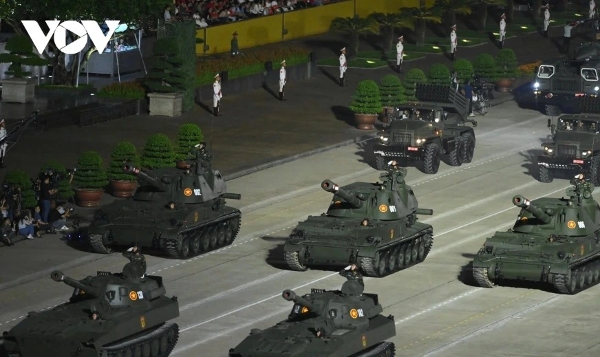SU-152 self-propelled guns, among the powerful and modern weapons of the Vietnamese army