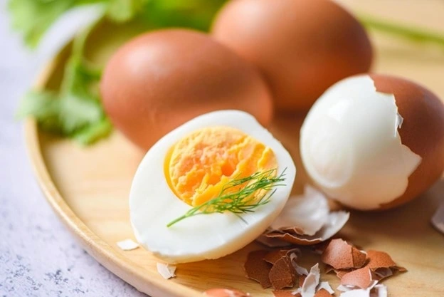 Nhiều người thắc mắc ăn bao nhiêu trứng mỗi ngày mới tốt. Ảnh: Bigc Studio