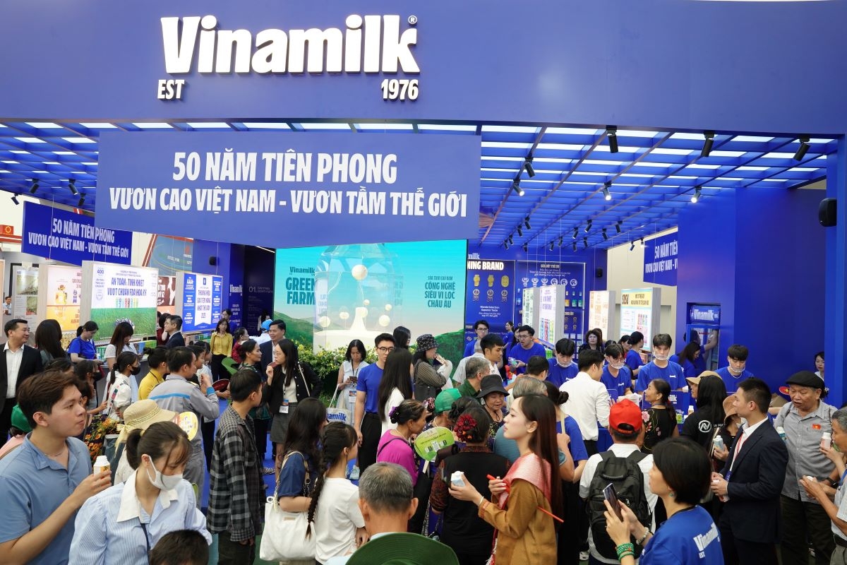 Theo ghi nhận, lượng người ghé thăm không gian trưng bày và trải nghiệm của Vinamilk luôn ở mức cao trong thời gian diễn ra triển lãm. Đây không chỉ là minh chứng cho sự gắn bó của người tiêu dùng với thương hiệu, mà còn cho thấy cách Vinamilk làm mới mình để tiếp cận công chúng một cách hiệu quả, hiện đại và gần gũi hơn (Ảnh: Tịnh Không)