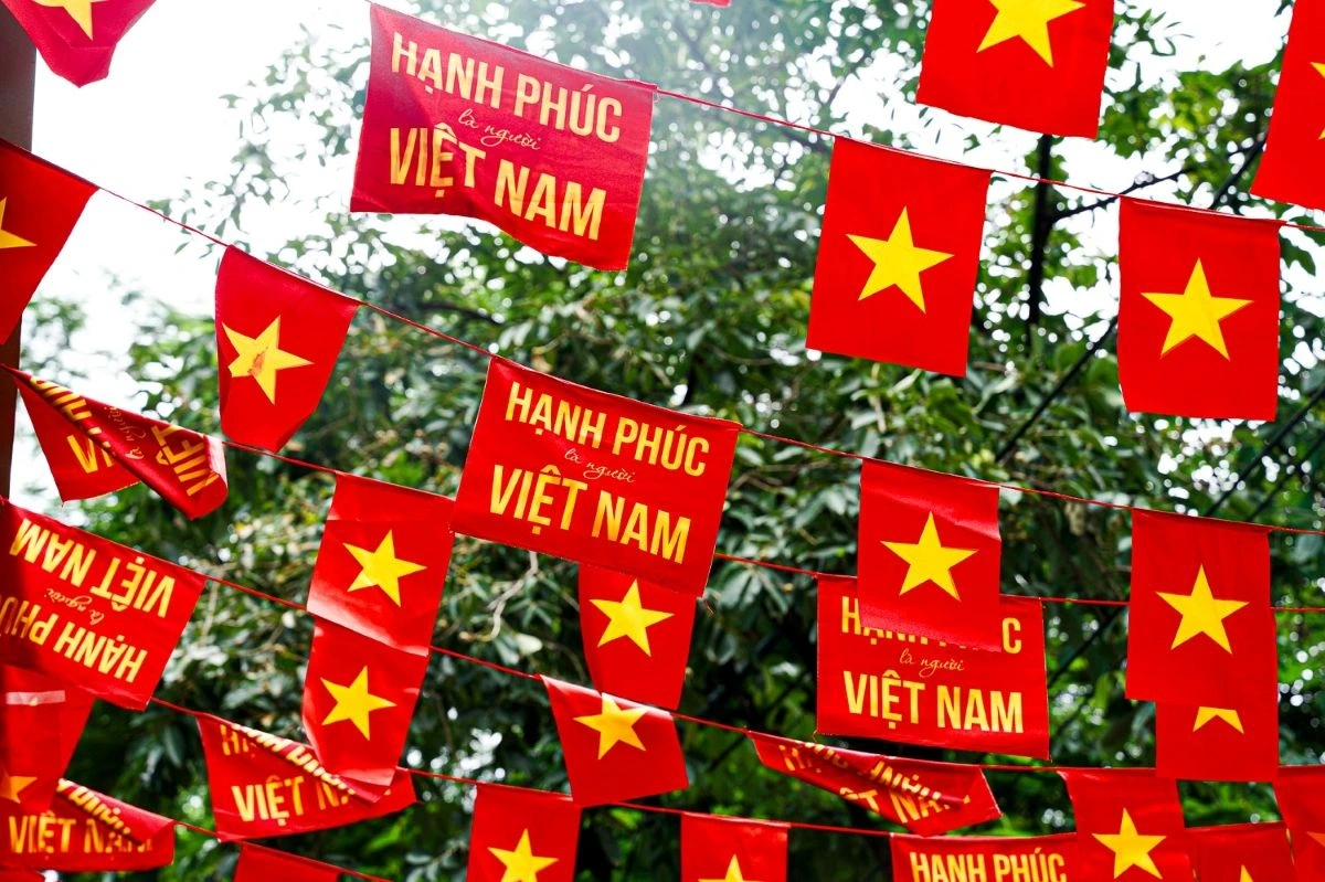 “Hạnh phúc là người Việt Nam” không chỉ là khẩu hiệu mà còn là biểu tượng gắn kết