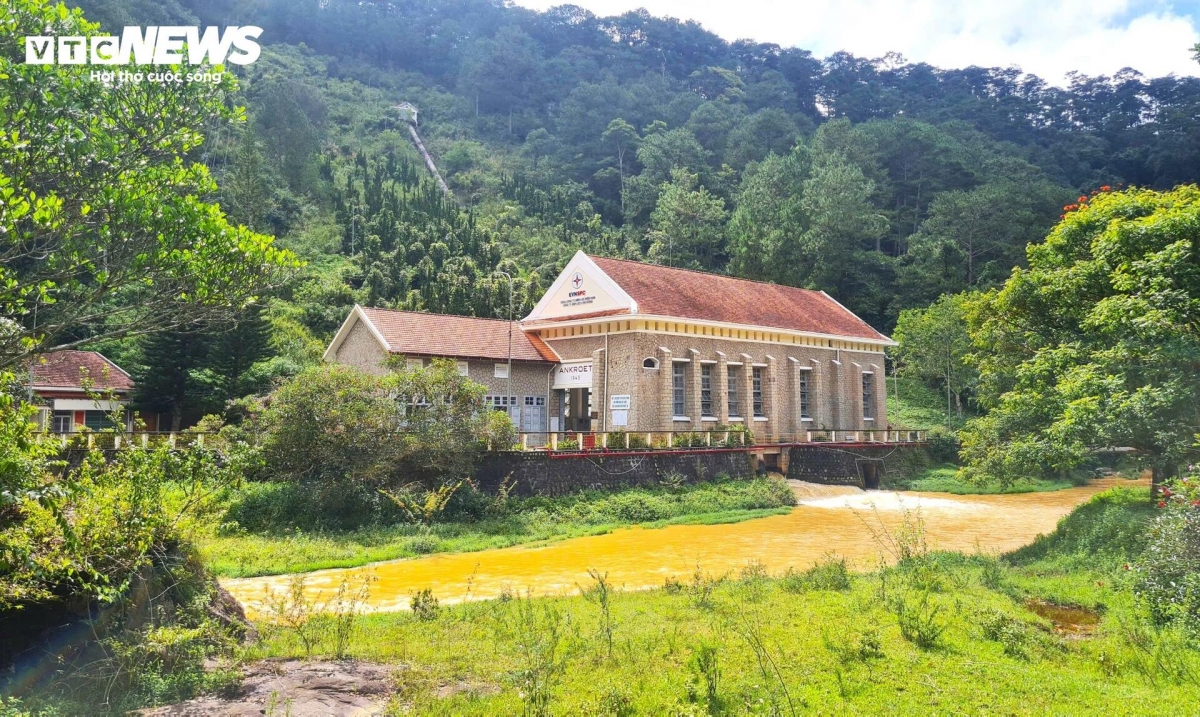 After it came into operation, the Ankroet Hydroelectric Power Plant supplied electricity to meet Da Lat’s power needs during the time the French envisioned developing the city into the capital of Indochina.