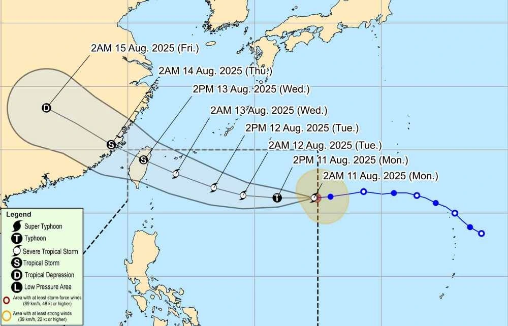 Cập nhật hướng đi của bão Podul gần Biển Đông. Ảnh: PAGASA