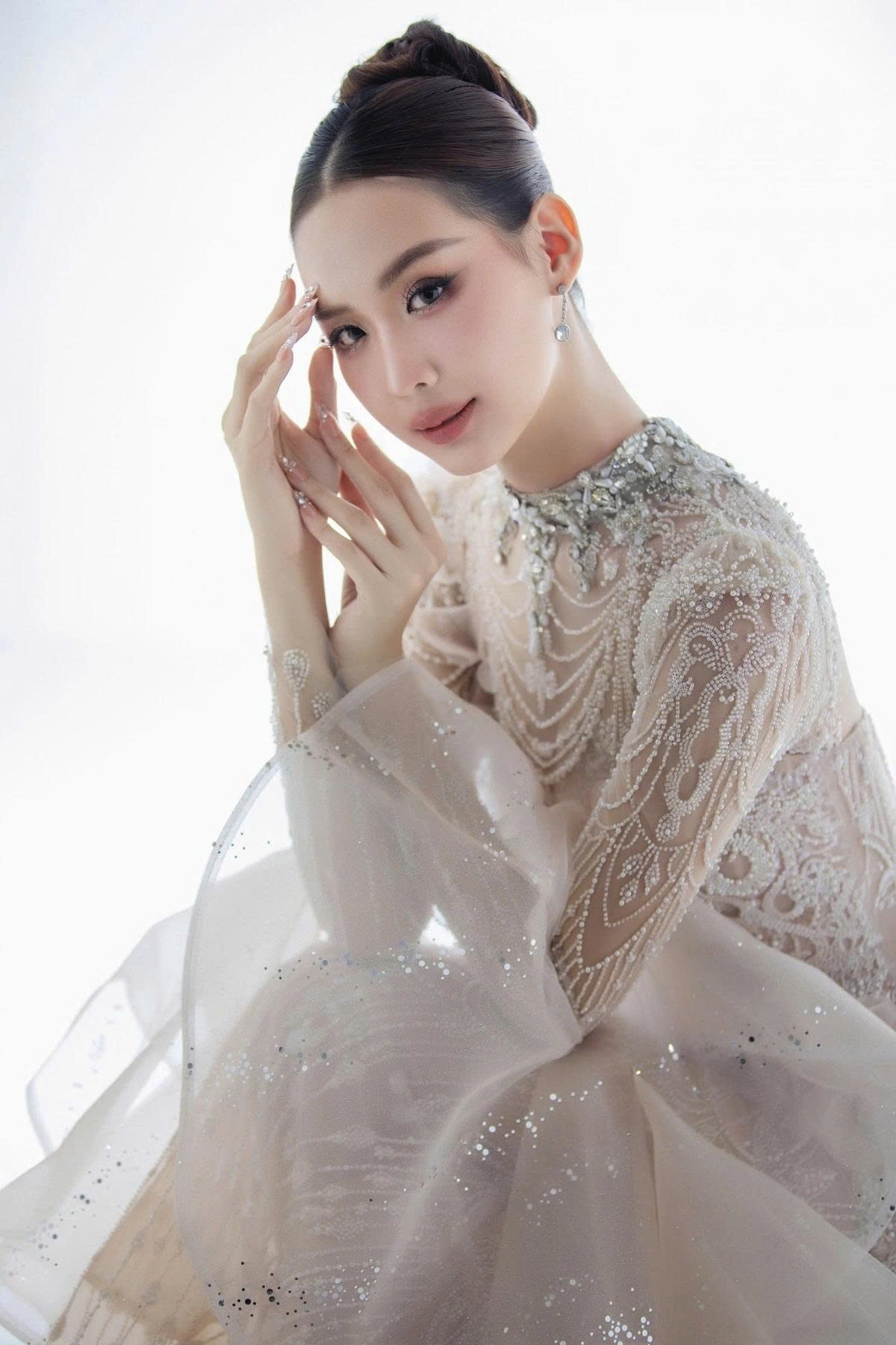 She has received scholarships from the University of New South Wales of Australia and the National University of Singapore.