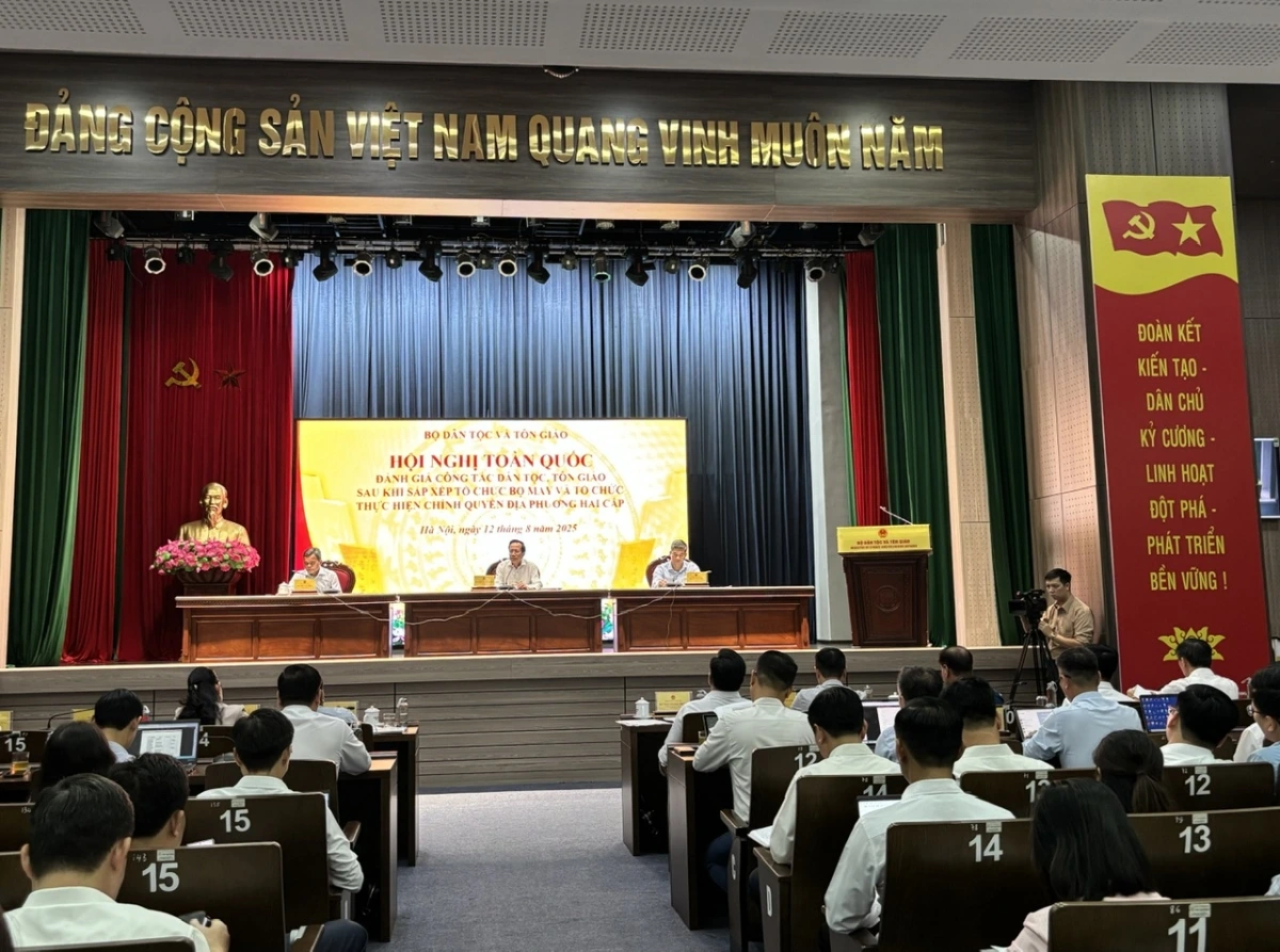 Hội nghị toàn quốc đánh giá về công tác dân tộc, tôn giáo sau khi sắp xếp tổ chức bộ máy và tổ chức thực hiện chính quyền địa phương hai cấp diễn ra ngày 12/8.