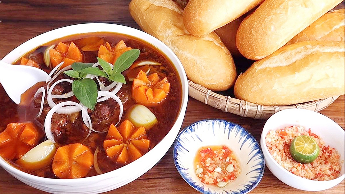Món bò sốt vang. (Ảnh: Internet)