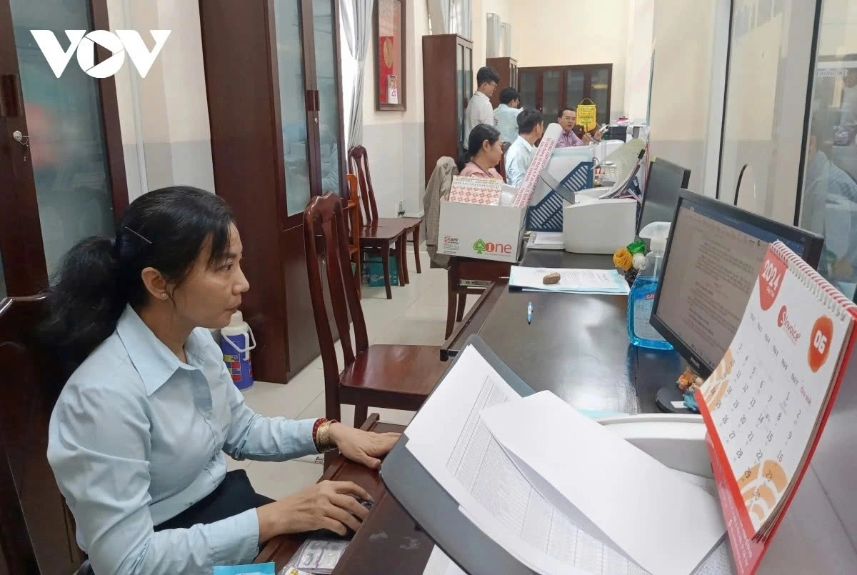 Công chức, viên chức TP Cần Thơ công tác ở cơ sở 3 năm được nhận trợ cấp 10 tháng lương. Ảnh minh họa