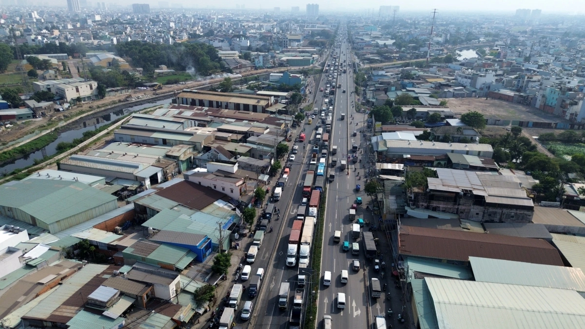 Các cửa ngõ TP.HCM thường xuyên ùn tắc - Ảnh minh họa