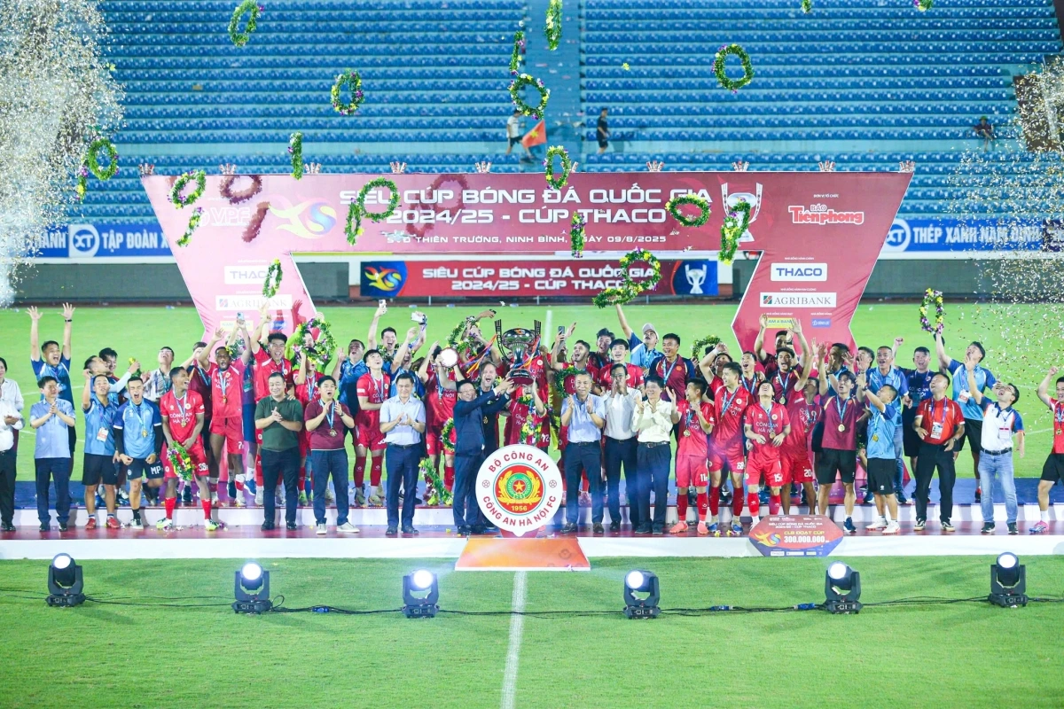 CLB CAHN đăng quang thuyết phục. (Ảnh: VPF). 