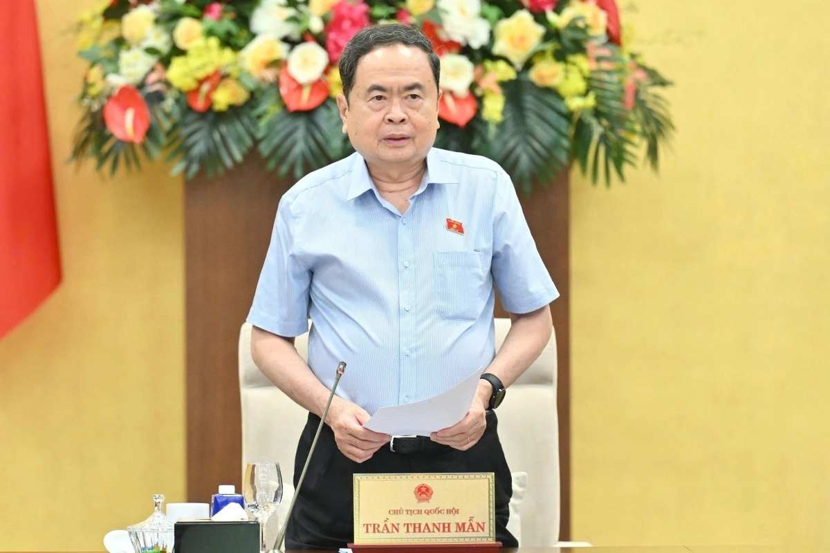 Chủ tịch Quốc hội đề nghị các cơ quan khẩn trương tiếp thu đầy đủ các ý kiến đã thống nhất tại phiên họp.