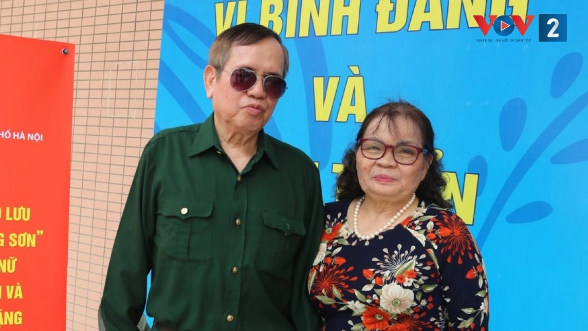 Ông Cao Văn Thành và bà Phan Thị Kim Song hạnh phúc bên nhau sau hàng chục năm "về chung một nhà".