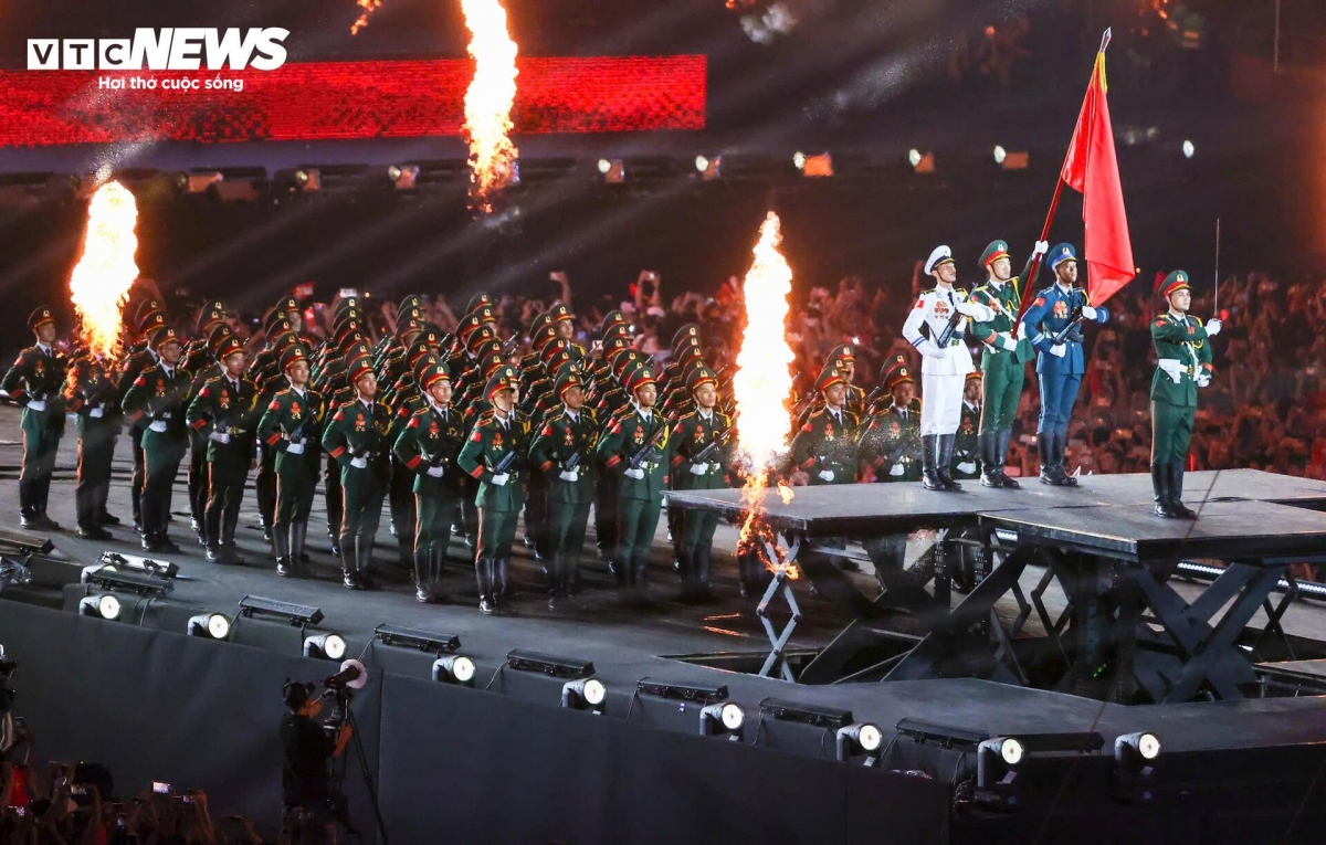 Every movement, every step and every gesture of each formation is executed by the soldiers with precision and perfect synchronisation.