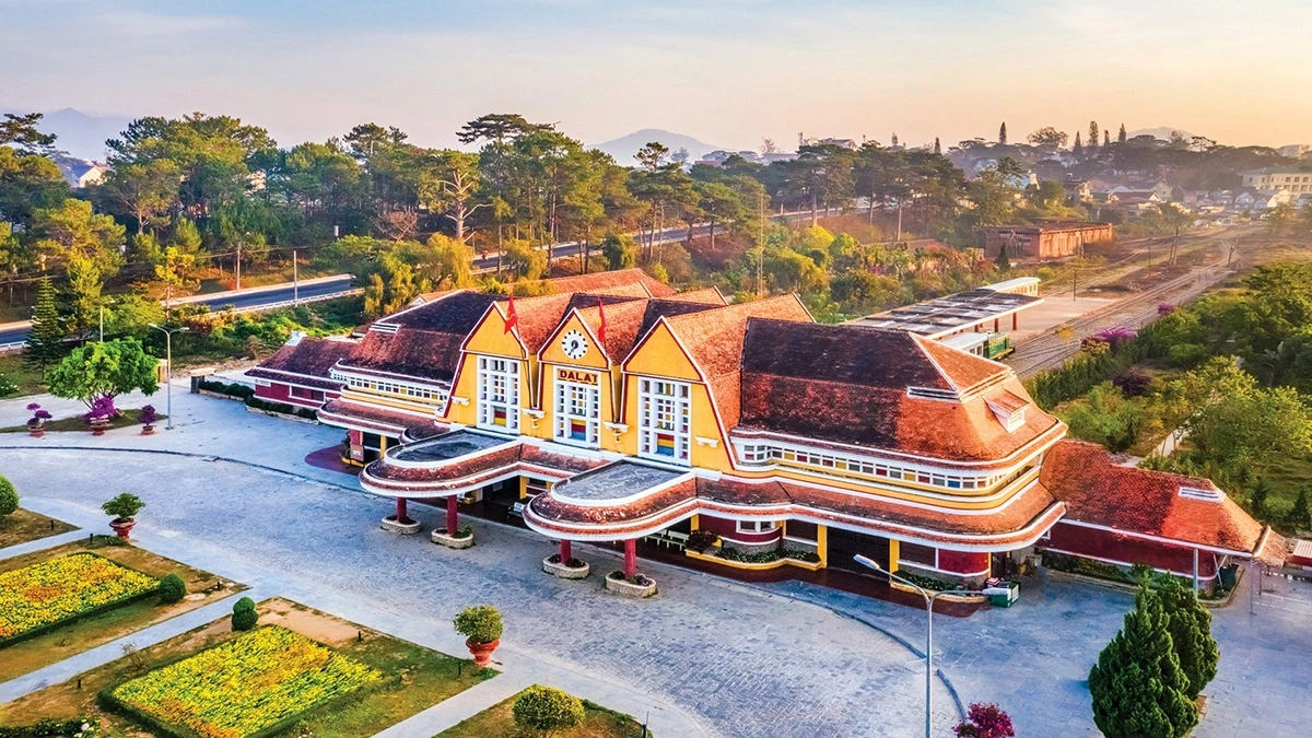 Đẩy mạnh chuyển đổi số, xây dựng hệ sinh thái du lịch thông minh là nhiệm vụ trọng tâm của ngành du lịch Việt Nam (Ảnh minh họa: Gadalat)
